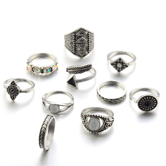 **DOMITILLE* 10-Pc Silver Arrow Fashion Ring Set - Picture 3 of 9